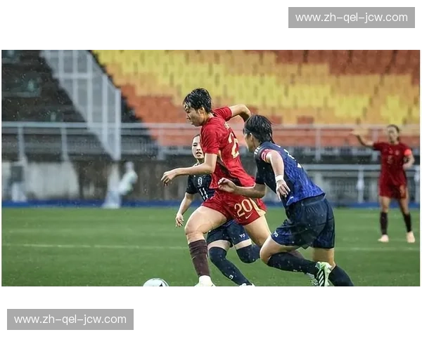 铿锵玫瑰与东瀛巧匠：美国女足与日本女足的激情碰撞与时代变迁